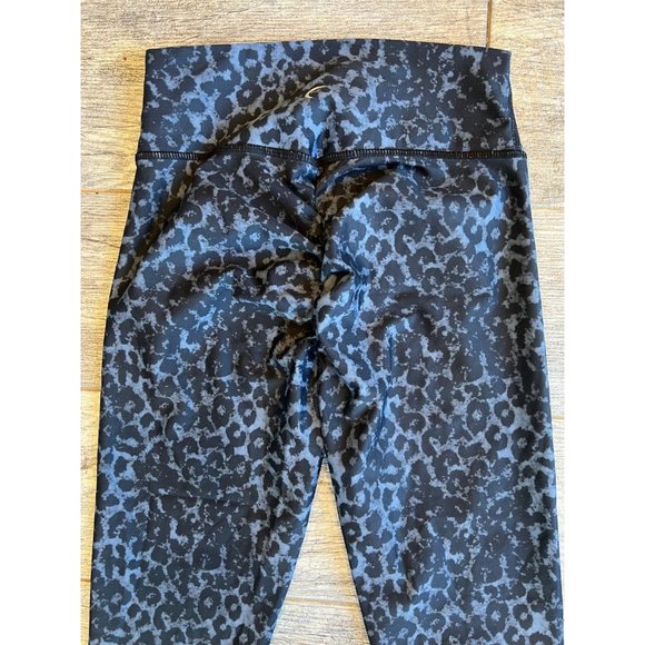 Zyia Active size 2 Leggings‎ Cheetah animal print stretch Scrunchy Yoga Pants - Picture 2 of 8
